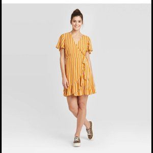 SUMMER WRAP DRESS - Short Sleeve Striped Wrap Dress